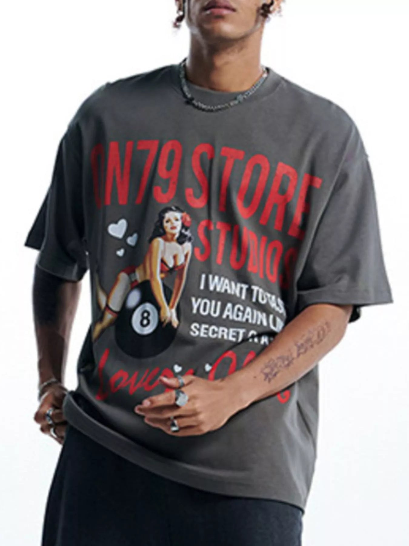 Men's graphic t-shirt front view round neck