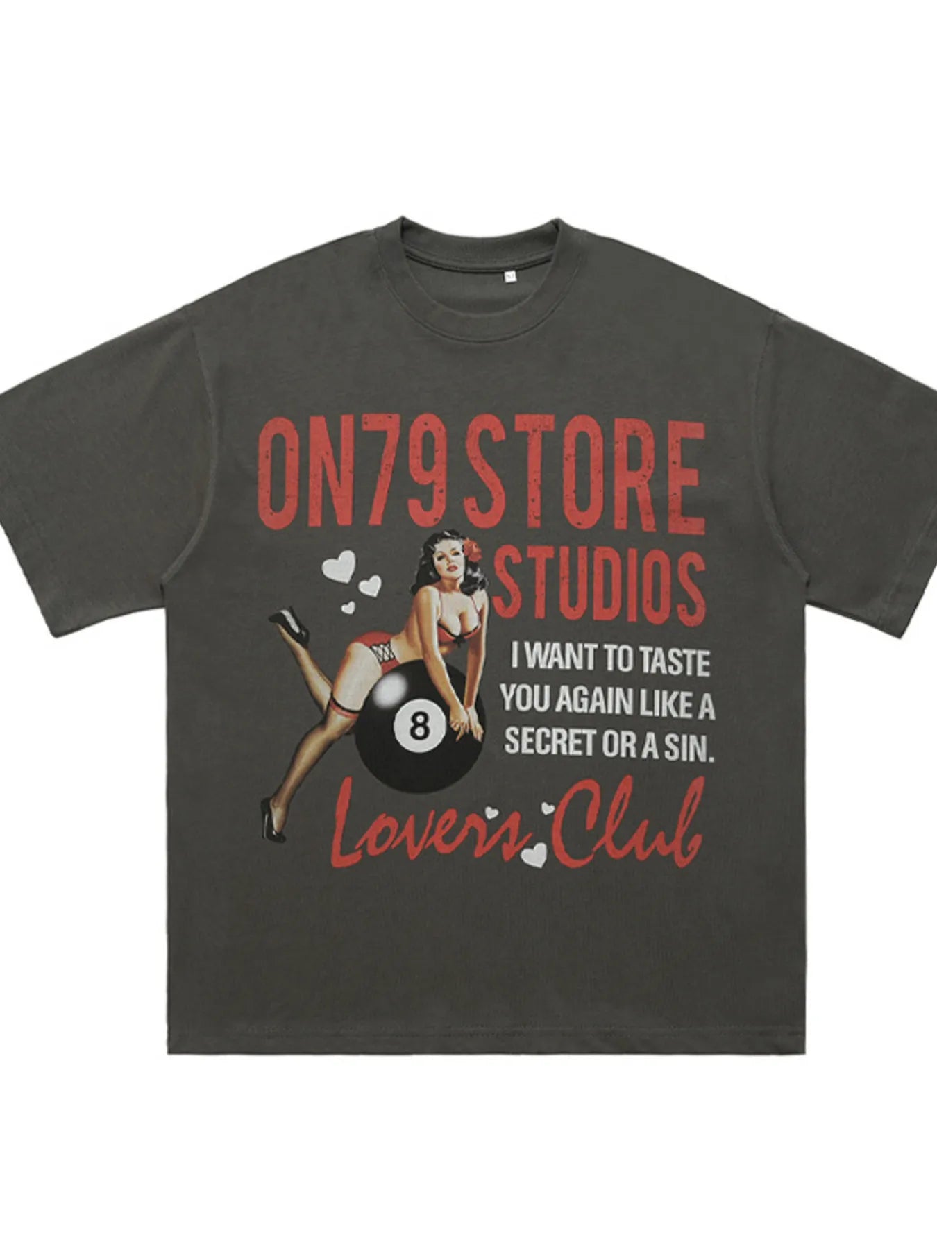 Men's graphic t-shirt front view round neck