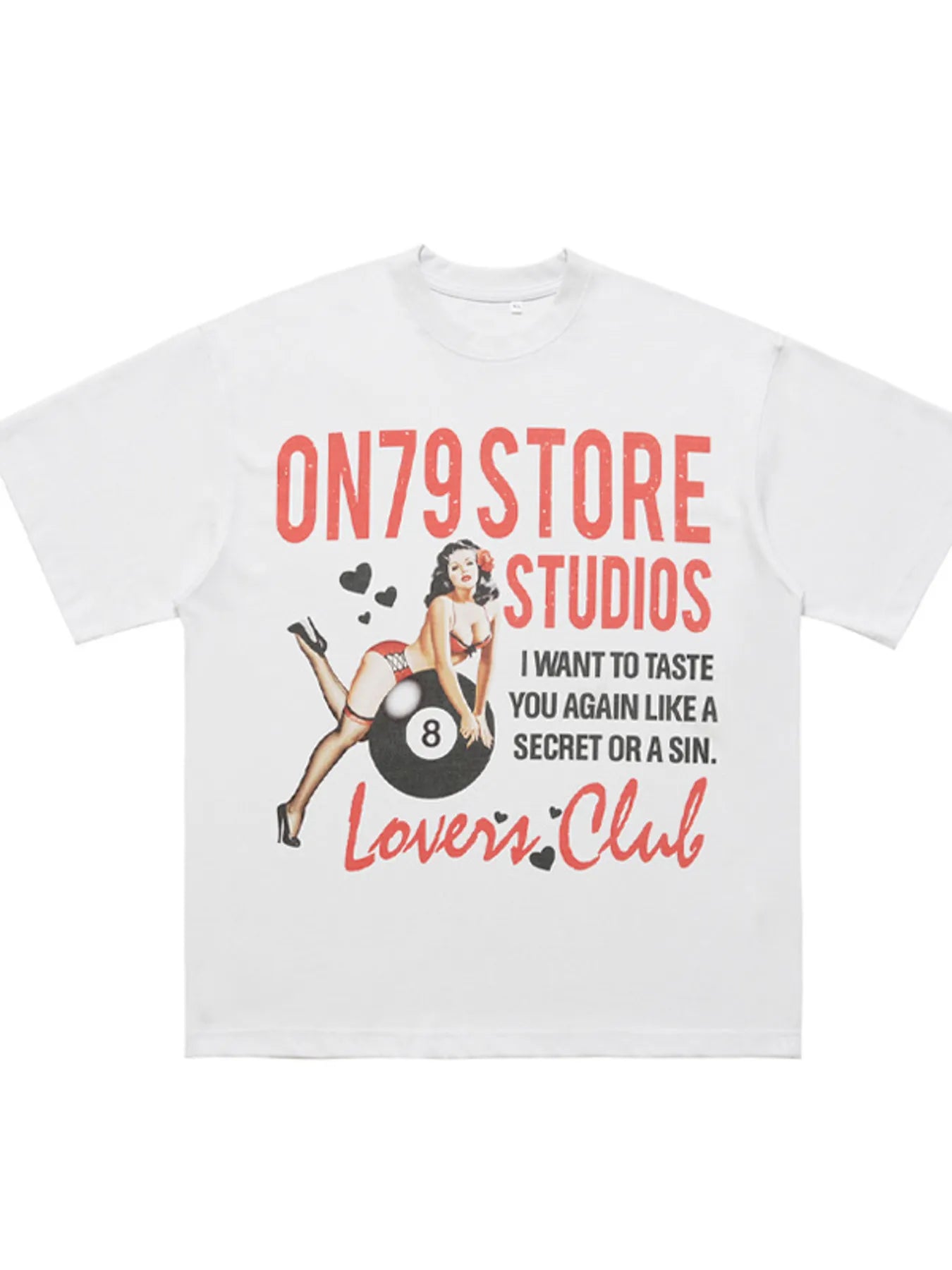 Men's graphic t-shirt front view round neck